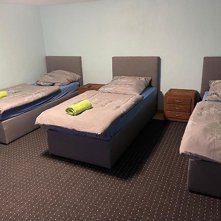 טרייר Chambre Avec 3 Lits מראה חיצוני תמונה